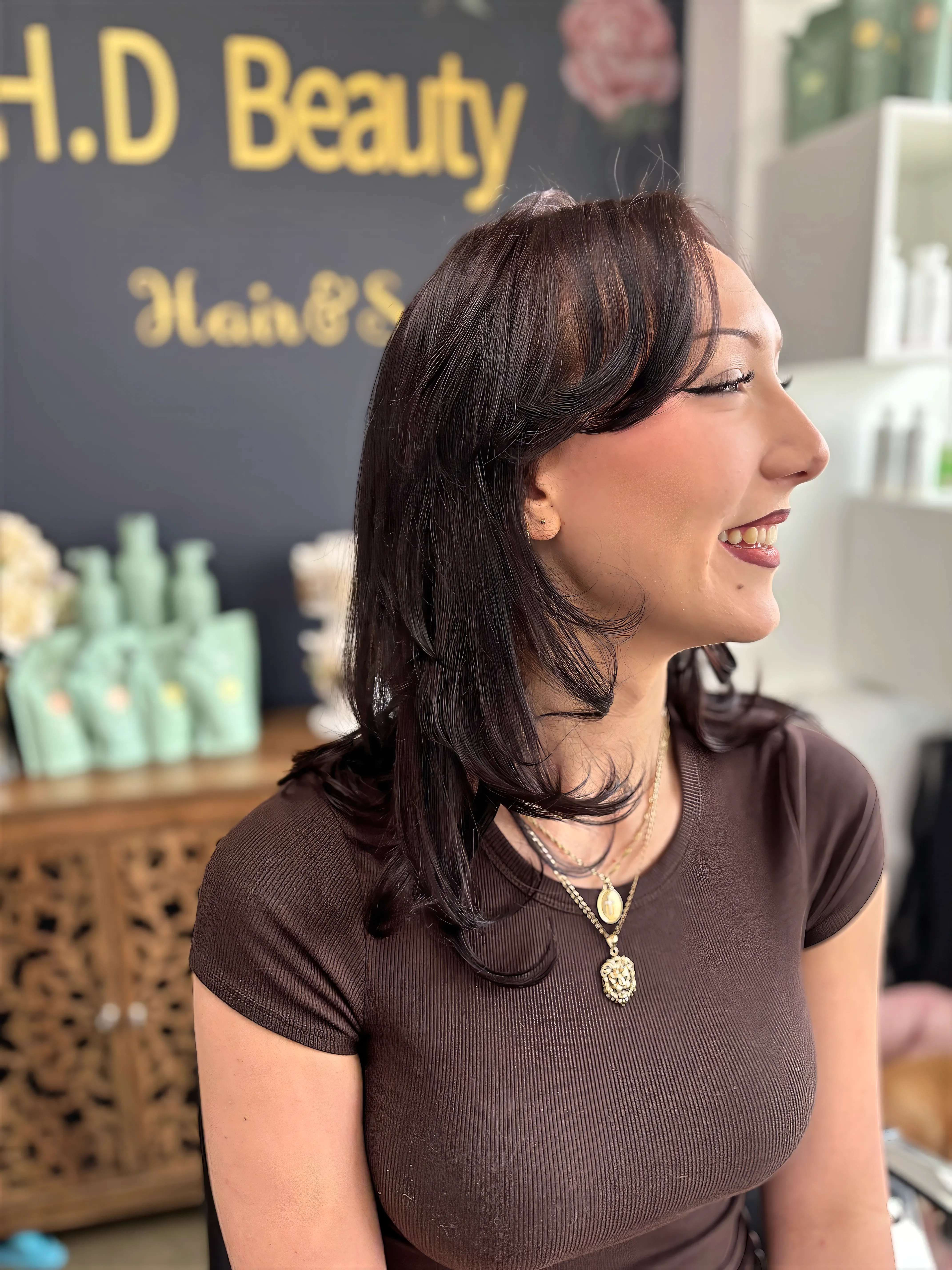 Client brunette smiling